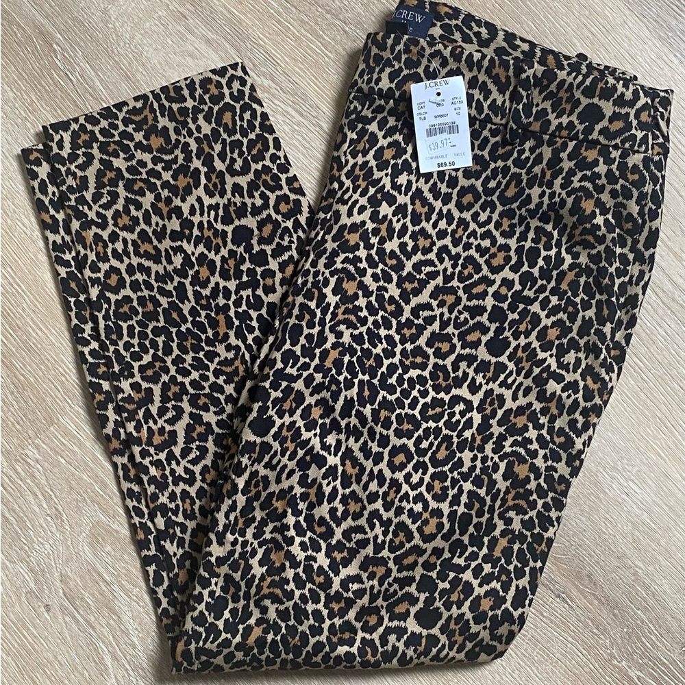 NWT J. Crew Winnie Cropped Point Pant in a Leopard design, size 10.